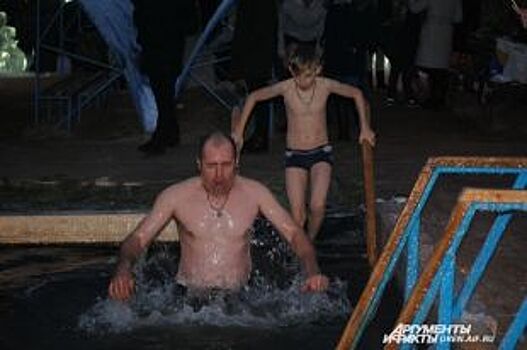 Аномально теплая зима поставила под вопрос крещенские купания в Новосибирск