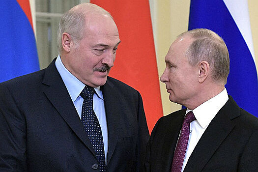 «Особенности отделения мух от котлет»: Политолог об опасении Лукашенко, что Россия поглотит Белоруссию