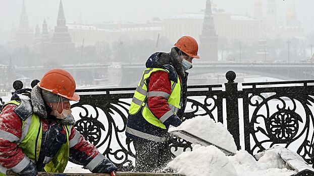 Руководитель Департамента строительства Москвы заявил о нехватке 20 тысяч рабочих