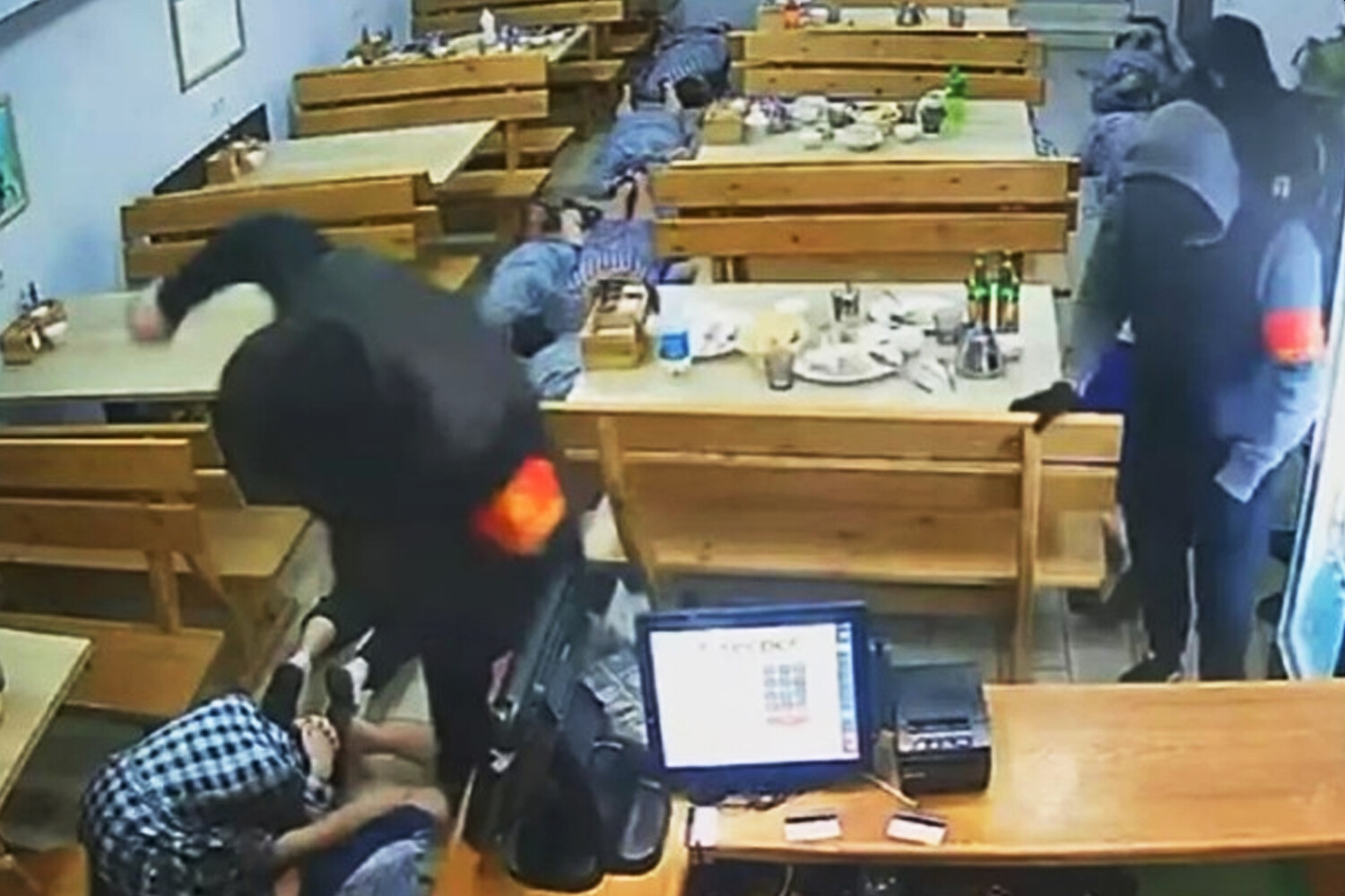 Задержанные в московской бане граждане Киргизии не стали писать заявления на полицейских