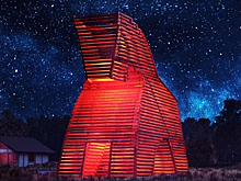 Выбран дизайн городецкого паблик-арта — огромного красного коня на берегу Волги