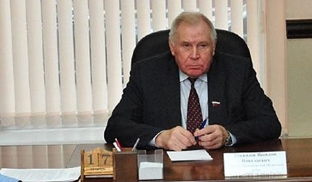 Семья депутата облДумы, дисквалифицированного за невыплату зарплаты, за год заработала более 66 млн рублей