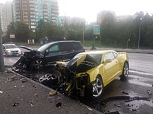 Элитный спорткар на полной скорости врезался в Nissan на юго-востоке Москвы