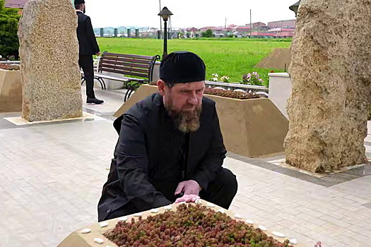 "Каждый день...": Кадыров написал трогательное сообщение в годовщину гибели отца
