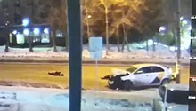 Страшная авария с пешеходами и такси в Новосибирске попала на видео
