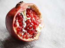 Диетолог рассказала о пользе и вреде граната