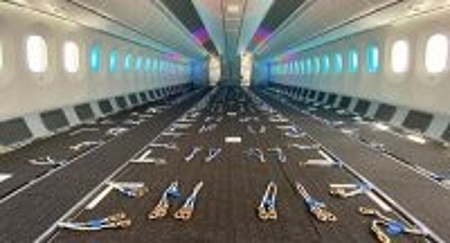 Первый в истории  B787 переделанный в грузовой