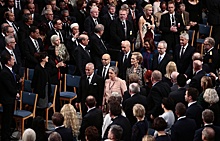 Лауреатам Нобелевской премии мира вручены дипломы и медали