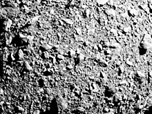 «Хаббл» обнаружил рой валунов, выброшенных из астероида Диморф