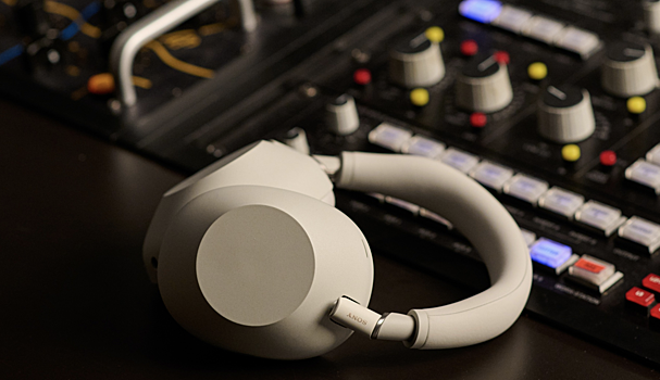 Sony анонсировала наушники WH-1000XM6 с продвинутым шумоподавлением