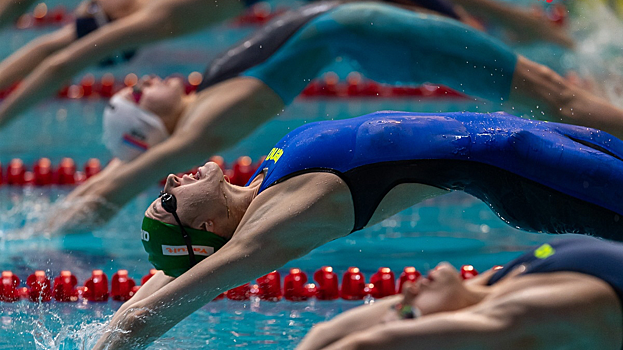 Донские пловцы завоевали 10 медалей в первый день чемпионата и первенства ЮФО