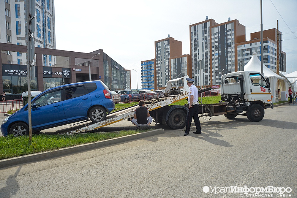 В Свердловской области резко подорожает плата за эвакуацию машины