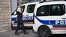 Есть раненые: мужчина захватил заложников в пригороде Парижа