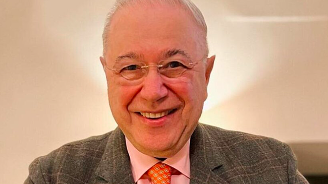 Это все молодая жена! Евгения Петросяна называют настоящим модником