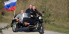 Мотоцикл с коляской: какие автомобили в гараже у Путина
