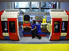 В Лондоне открылся крупнейший магазин Lego