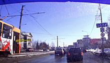 «Илону Маску такое не снилось»: беспилотный трамвай засняли в Барнауле
