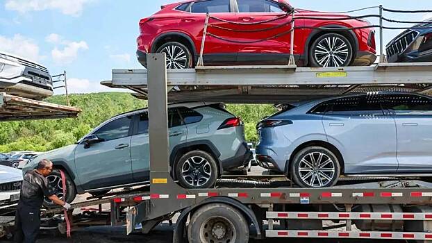 Toyota Camry в России будет стоить почти в 2,5 раза дороже, чем в мире