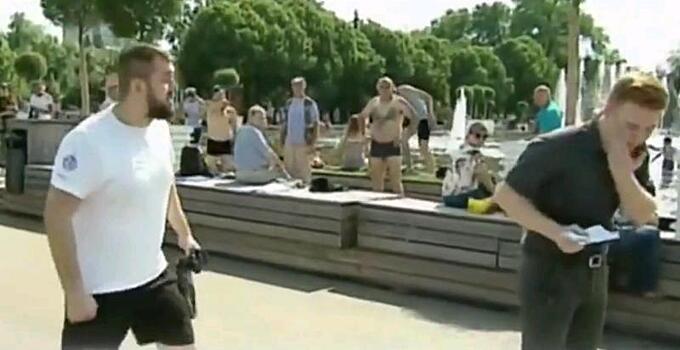 Напавшего на журналиста НТВ мужчину приговорили к пяти суткам ареста