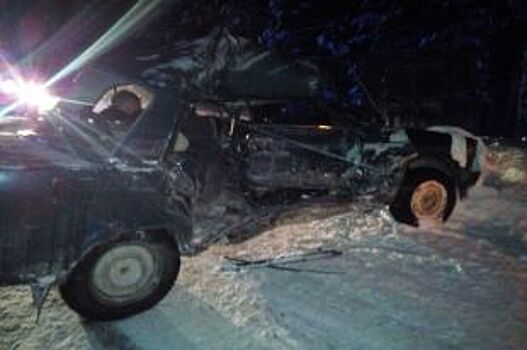 ДТП в Заельцовском районе: иномарка въехала в ограждение