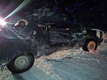 ДТП в Заельцовском районе: иномарка въехала в ограждение