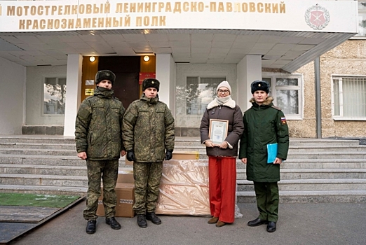 Екатеринбургские депутаты помогли военным и сыну погибшего Героя России