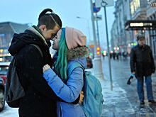 Спроси у «Вечерки». Где родилась девочка-русалка и кто изобрел молекулу любви