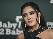 Сальма Хайек показала свое детское фото и умилила фанатов: дочь – копия мамы