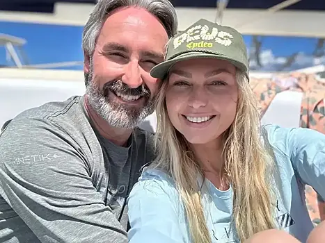 Телеведущего госпитализировали с тяжелыми травмами после ДТП