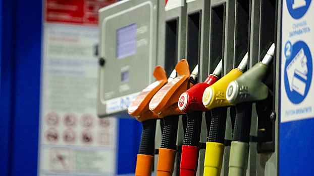 Цены на бензин в Москве почти перестали расти