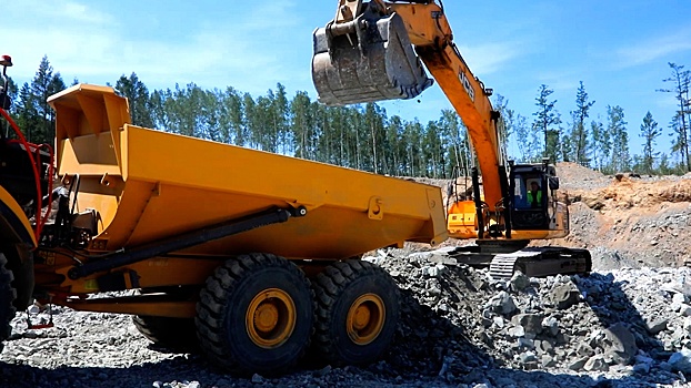 Работа кипит: военнослужащие ВВО завершают земляные работы на участке строительства БАМа