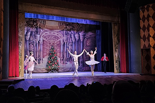 В Кении при содействии посольства РФ состоялся концерт театра "Русский балет"