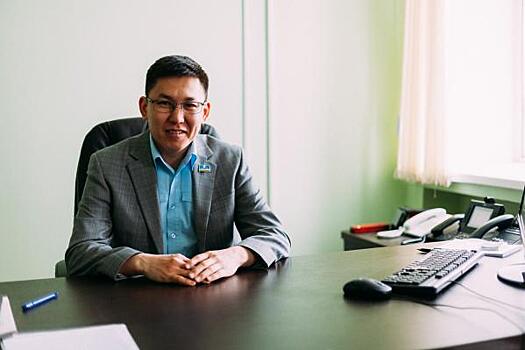 Заместитель мэра Якутска и глава ЖКХ предприятия поменялись должностями