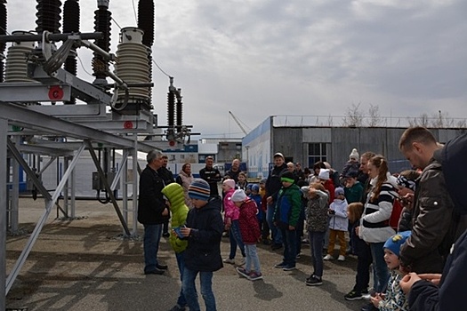 Энергетики Западной Сибири провели Дни открытых дверей для детей