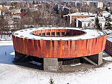 Там, вдали за рекой своободовцы напали на Павку Корчагина. "Проклятье человечества" и Островский