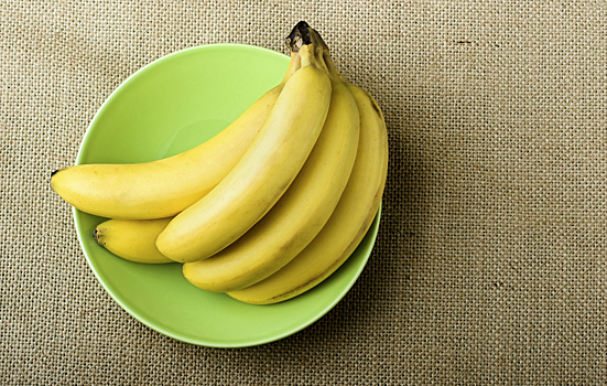 Ожоги и блеск посуды: как использовать бананы в быту