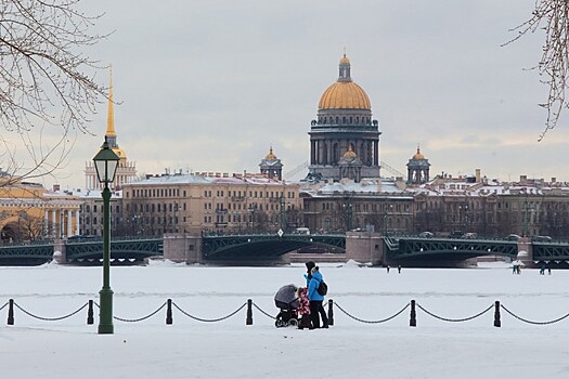 Санкт-Петербургу угрожает сильный шторм