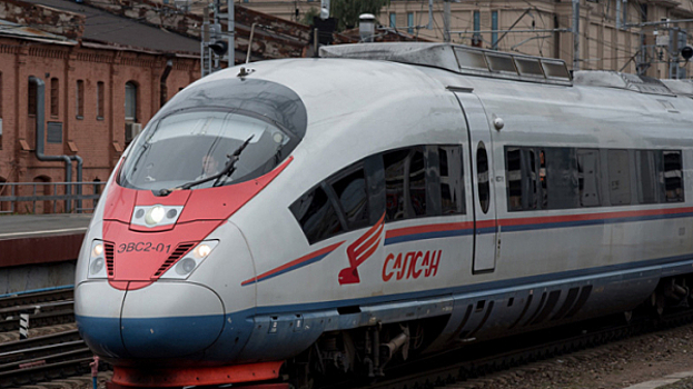 Холдинг «РЖД» назначил дополнительные поезда из Москвы в Санкт-Петербург к празднику «Алые паруса»