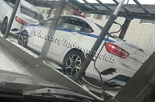 Появились фото полицейской Lada Vesta Sport