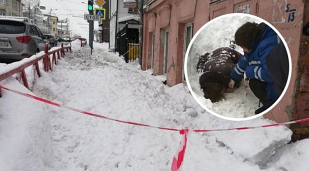 «Не чувствует своего тела»: женщина, которой глыба льда пробила грудную клетку, очнулась