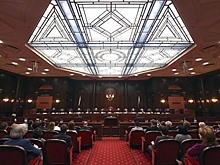 Конституционный суд созвал экстренное заседание