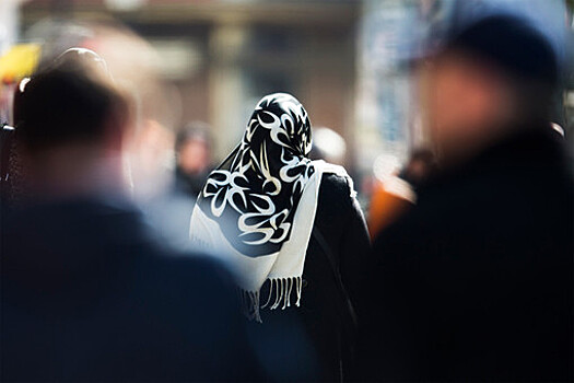 В Иране предложили замораживать банковские счета женщинам без хиджаба