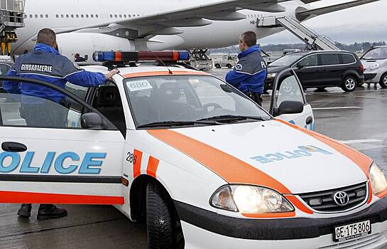 Мощные взрывы прогремели у аэропорта в Женеве