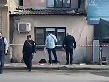 Жители Махачкалы пытались оказать помощь полицейским во время нападения