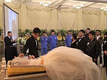 В Китае мужчина сыграл свадьбу с трупом возлюбленной