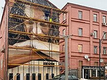 Закрасить? Мурал с Кузьмой Скрябиным в Харькове оказался в центре скандала