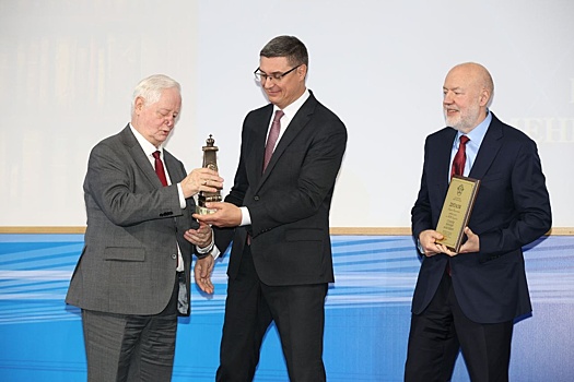 Губернатор Александр Авдеев поздравил лауреатов Всероссийской премии имени М. М. Сперанского