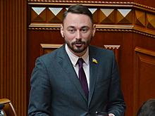 В партии Зеленского предложили наказывать украинцев за отказ от вакцинации