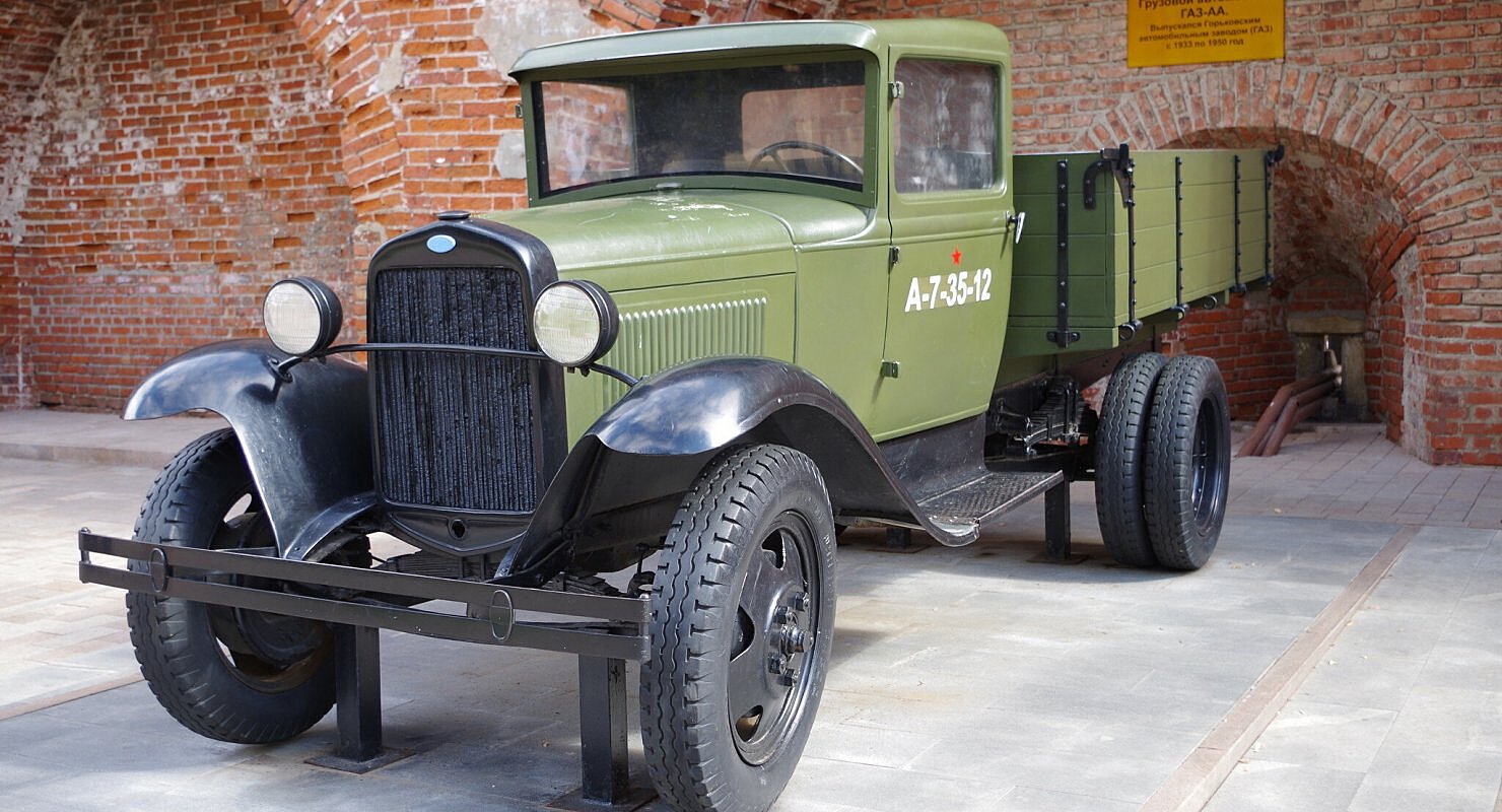 Сколько лошадиных сил было у самого знаменитого грузовика времен СССР ...