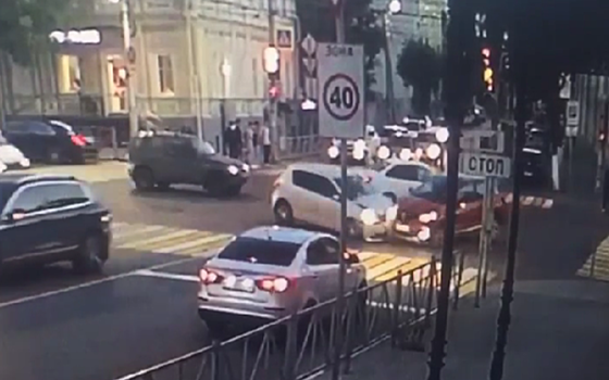 В центре Рязани столкнулись два автомобиля